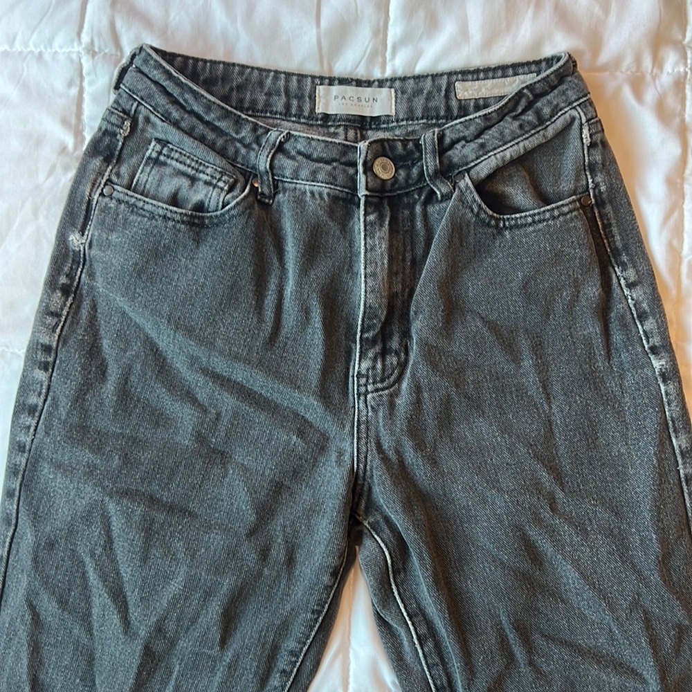 Pace in mom jeans!!